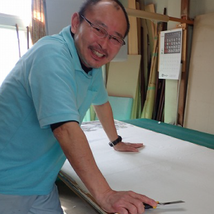 株式会社やなざき 製作部(襖・障子・クロス) 村木昌宏